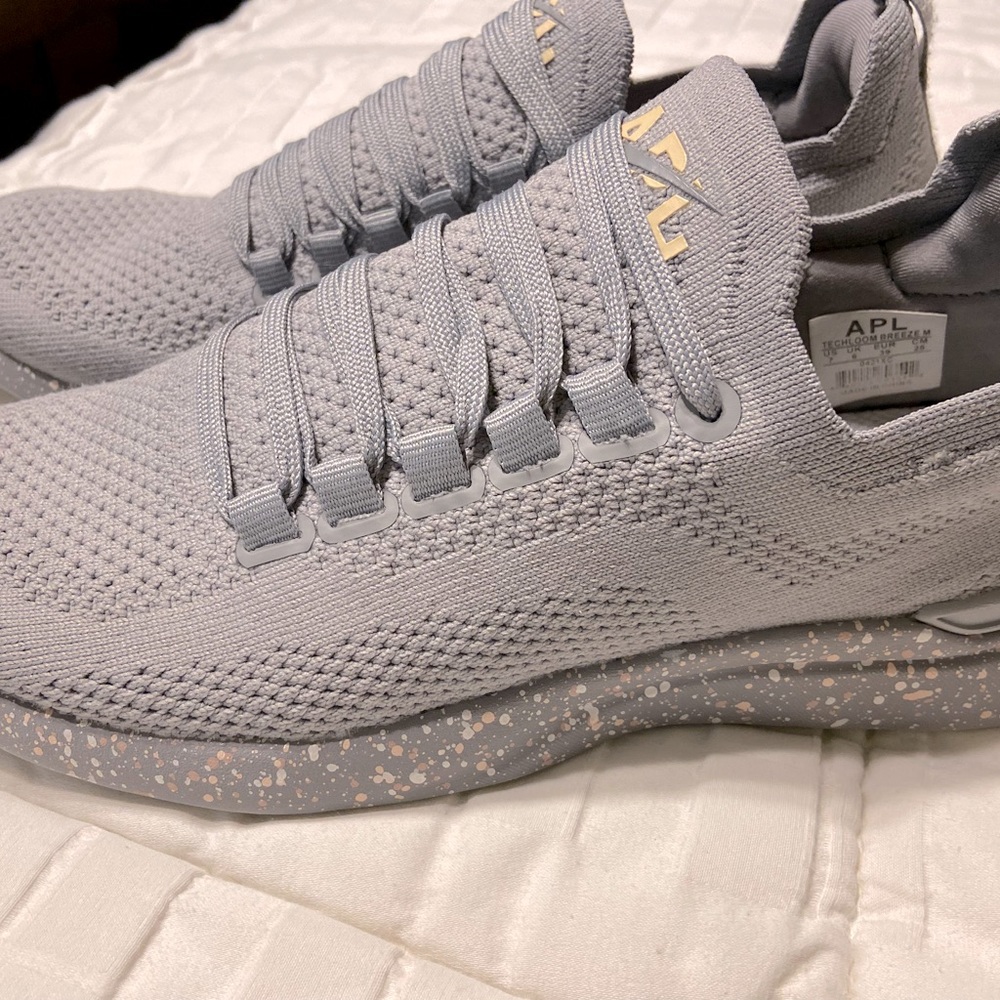Apl size 7 women